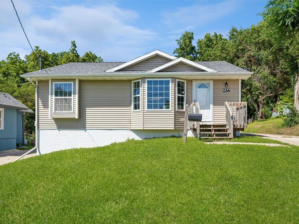 226 E Bell Avenue, Des Moines, IA 50315
