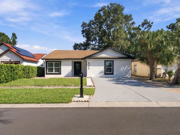 9224 CAMINO VILLA BOULEVARD, TAMPA, FL 33635