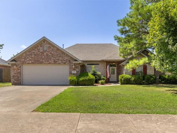 1831 Spring Creek Avenue , Springdale, AR 72764