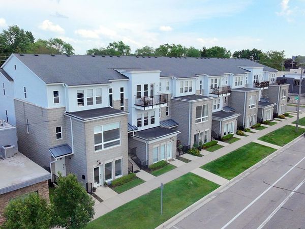454 Hilton Road, Ferndale, MI 48220
