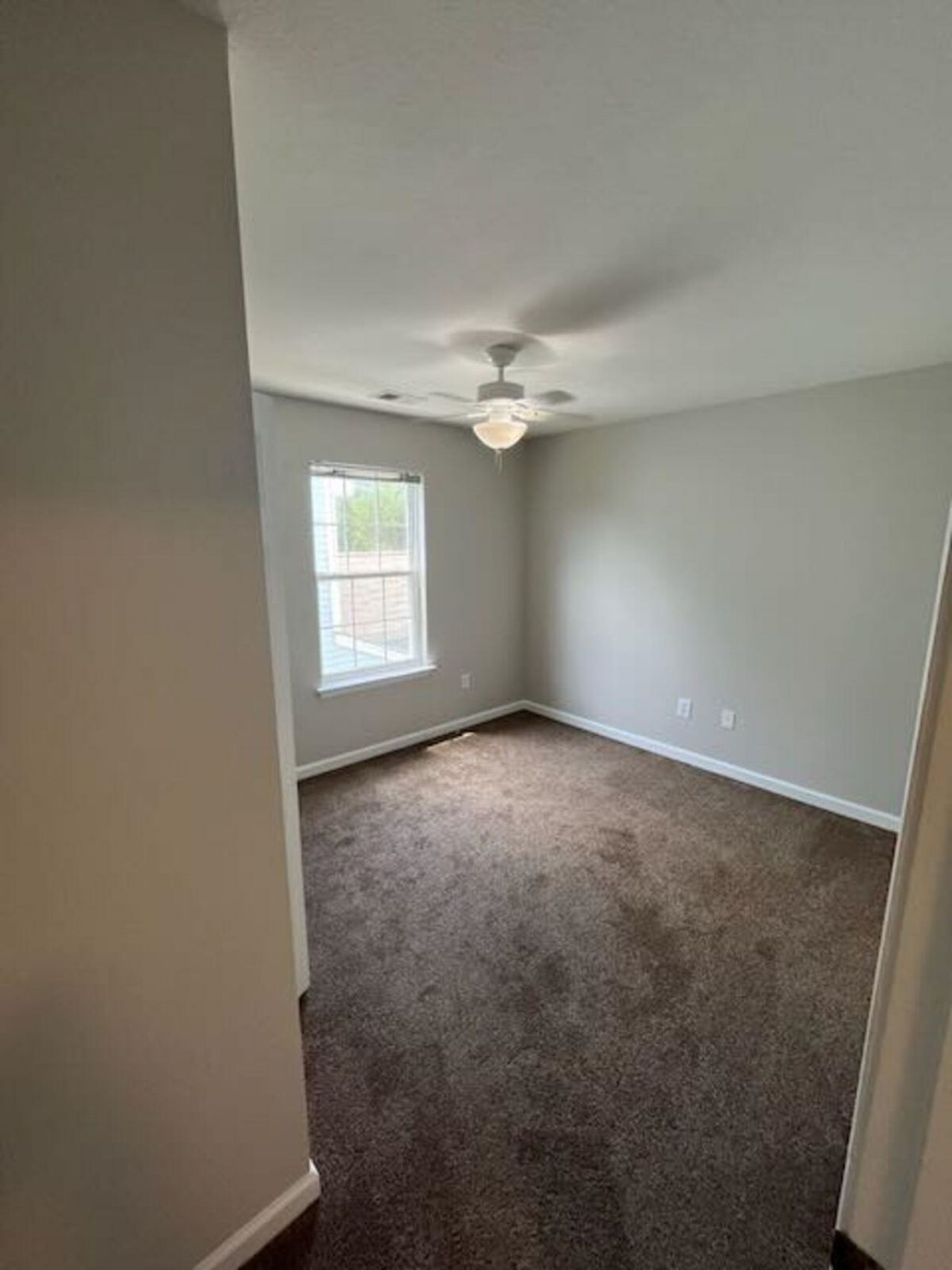 877 Silvercrest Dr.  Photo 13