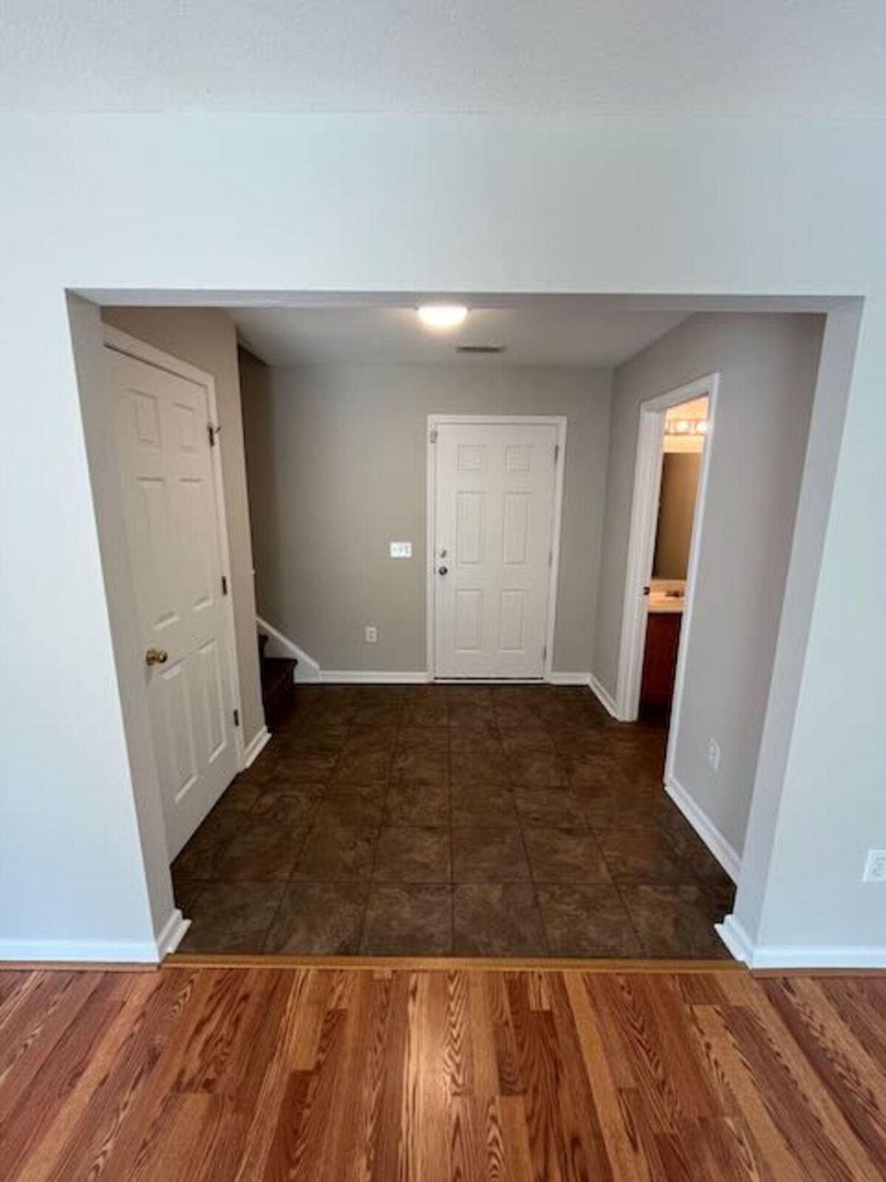 877 Silvercrest Dr.  Photo 14