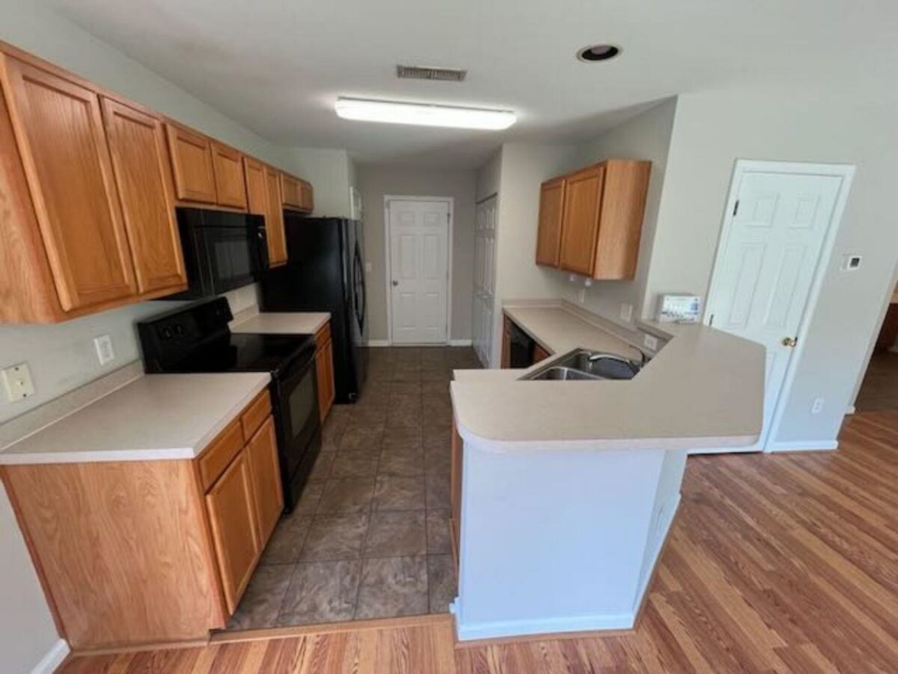 877 Silvercrest Dr.  Photo 16