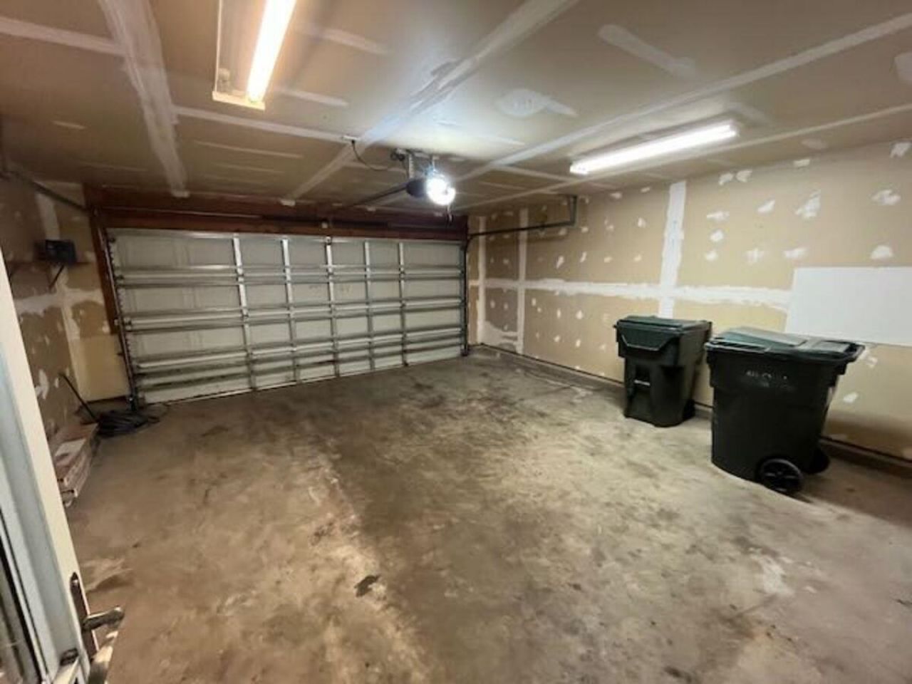 877 Silvercrest Dr.  Photo 29