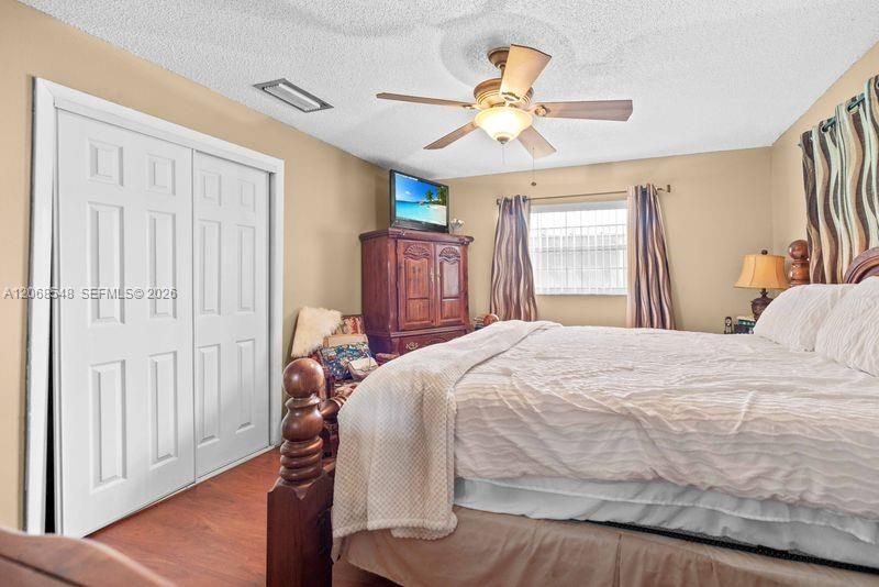 2160 NW 91st Ter , Pembroke Pines, FL 33024 Photo
