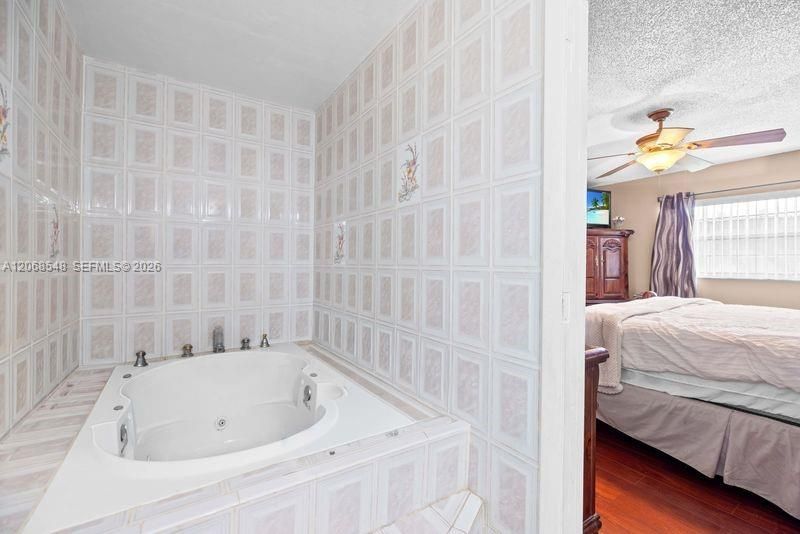 2160 NW 91st Ter , Pembroke Pines, FL 33024 Photo