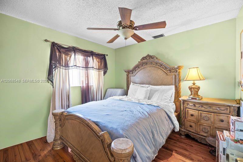2160 NW 91st Ter , Pembroke Pines, FL 33024 Photo