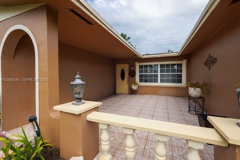 2160 NW 91st Ter , Pembroke Pines, FL 33024 Photo