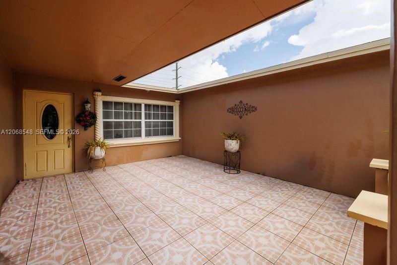 2160 NW 91st Ter , Pembroke Pines, FL 33024 Photo