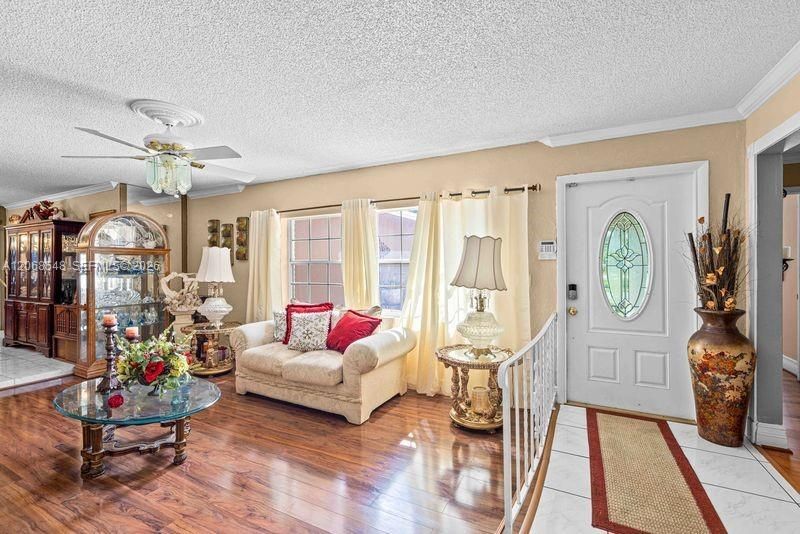 2160 NW 91st Ter , Pembroke Pines, FL 33024 Photo