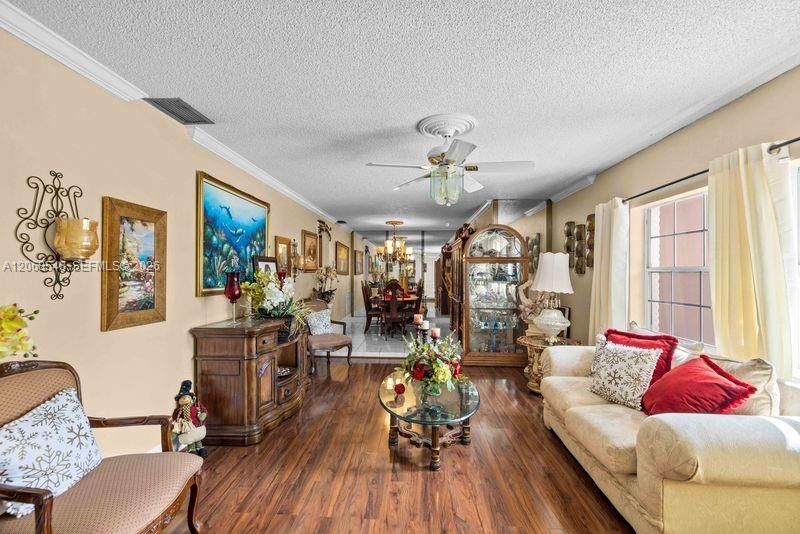 2160 NW 91st Ter , Pembroke Pines, FL 33024 Photo
