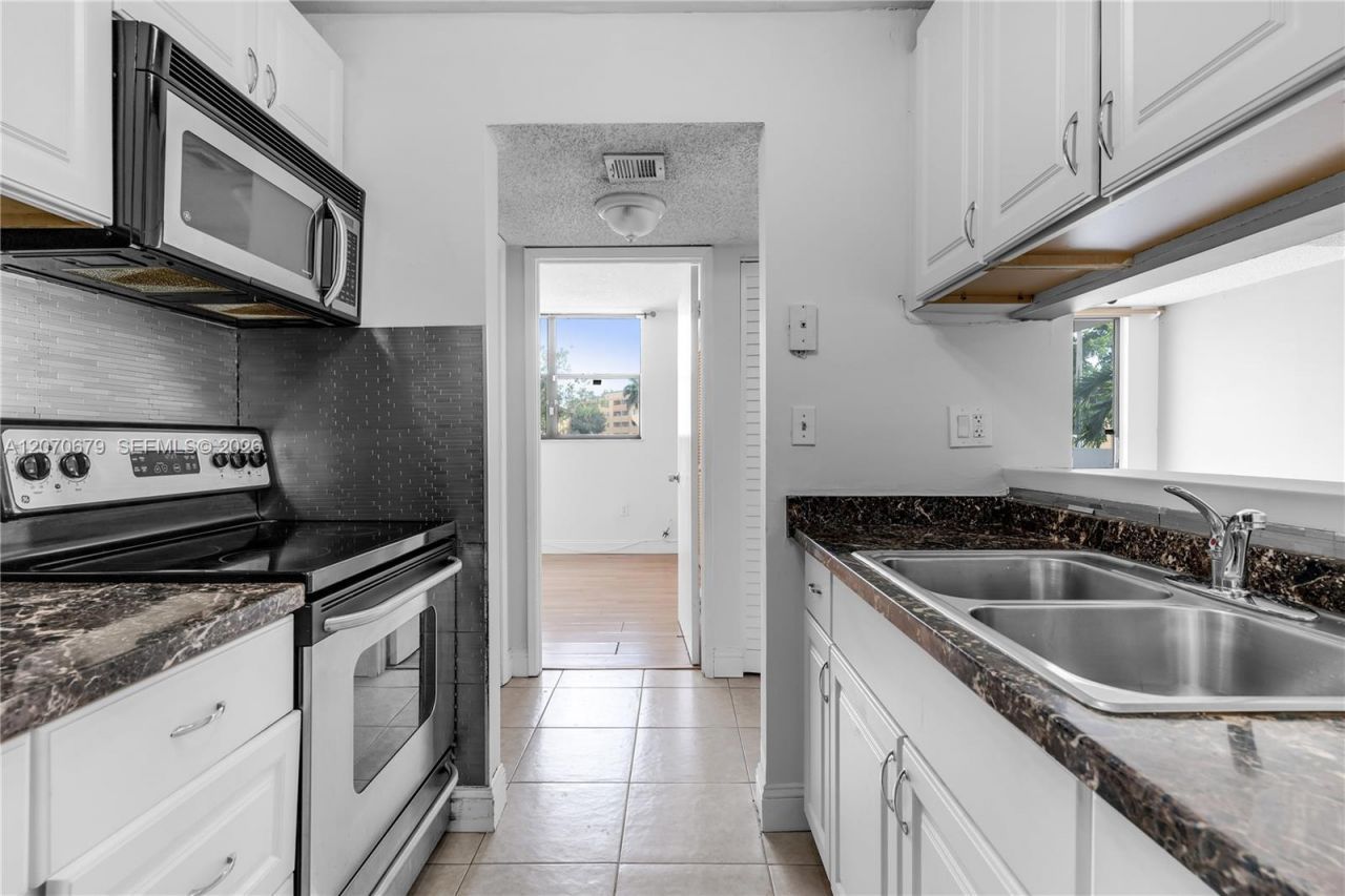 8004 SW 149th Ave , Unit C216, Miami, FL 33193 Photo