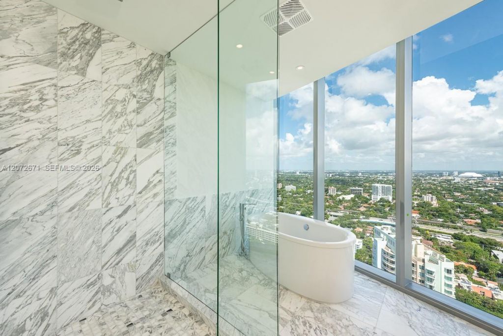 175 SE 25th Rd , Unit 3504, Miami, FL 33129 Photo