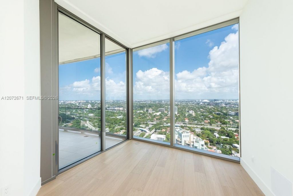 175 SE 25th Rd , Unit 3504, Miami, FL 33129 Photo