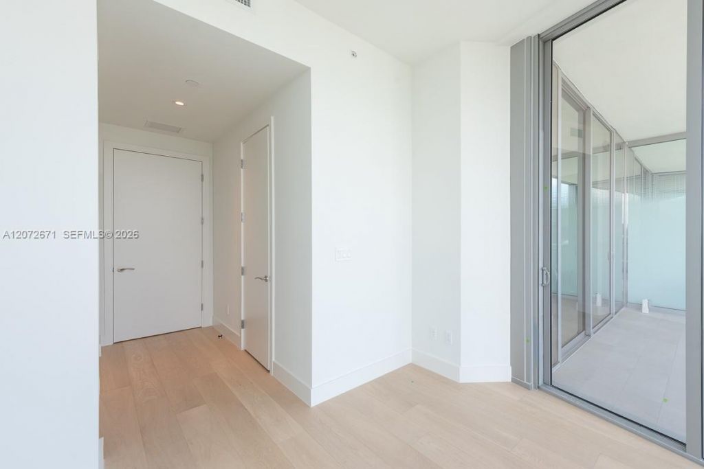 175 SE 25th Rd , Unit 3504, Miami, FL 33129 Photo