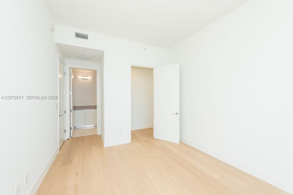 175 SE 25th Rd , Unit 3504, Miami, FL 33129 Photo
