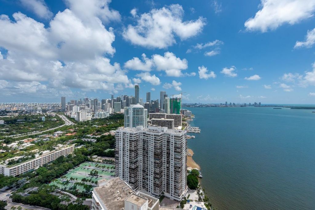 175 SE 25th Rd , Unit 3504, Miami, FL 33129 Photo