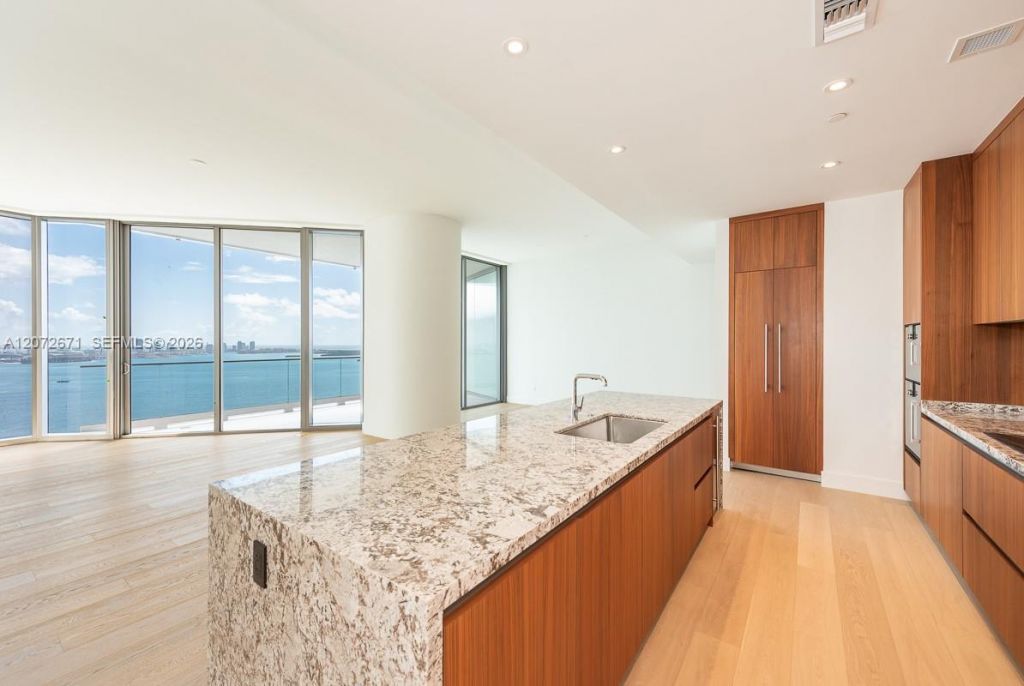175 SE 25th Rd , Unit 3504, Miami, FL 33129 Photo