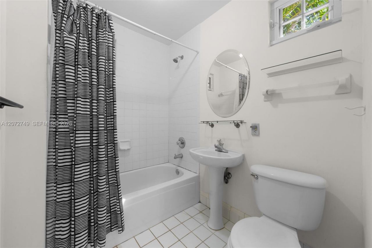 2521 Inagua Ave , Miami, FL 33133 Photo