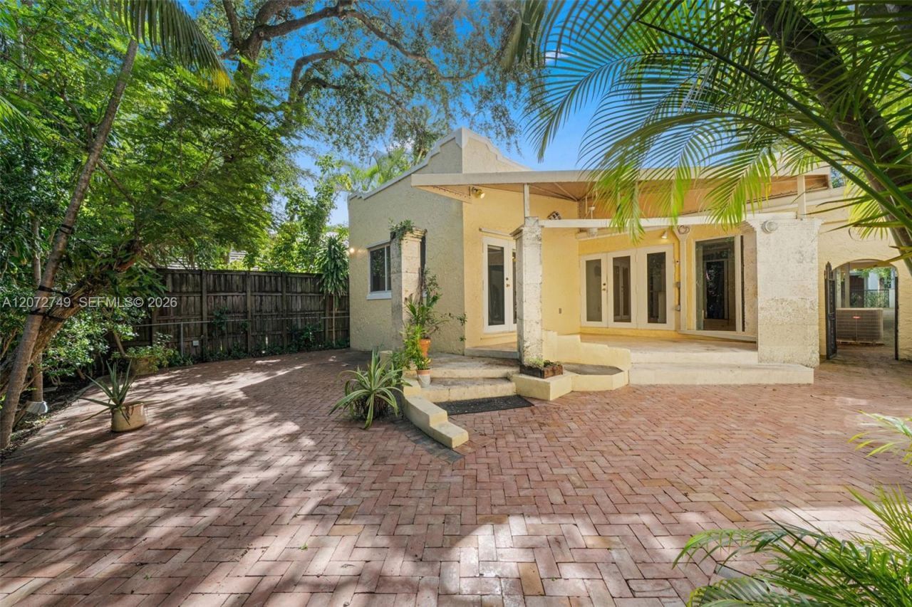 2521 Inagua Ave , Miami, FL 33133 Photo