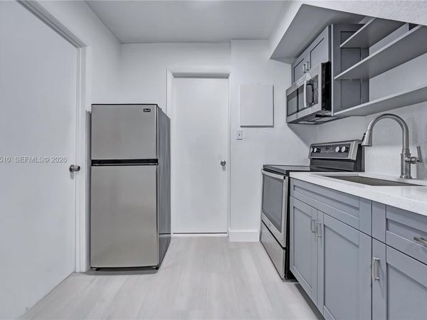 769 NW 10th St , Unit 2, Miami, FL 33136