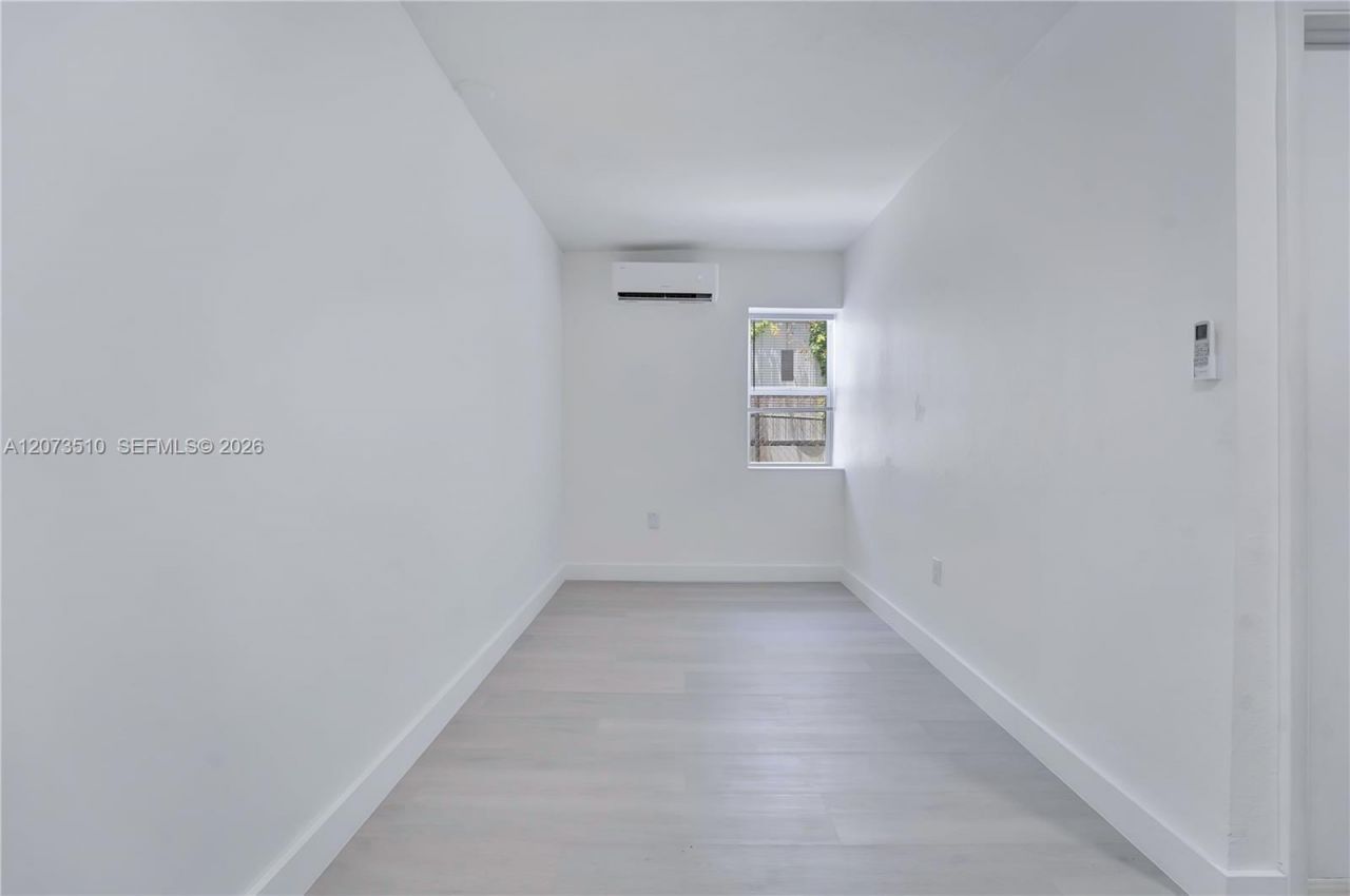 769 NW 10th St , Unit 2, Miami, FL 33136 Photo