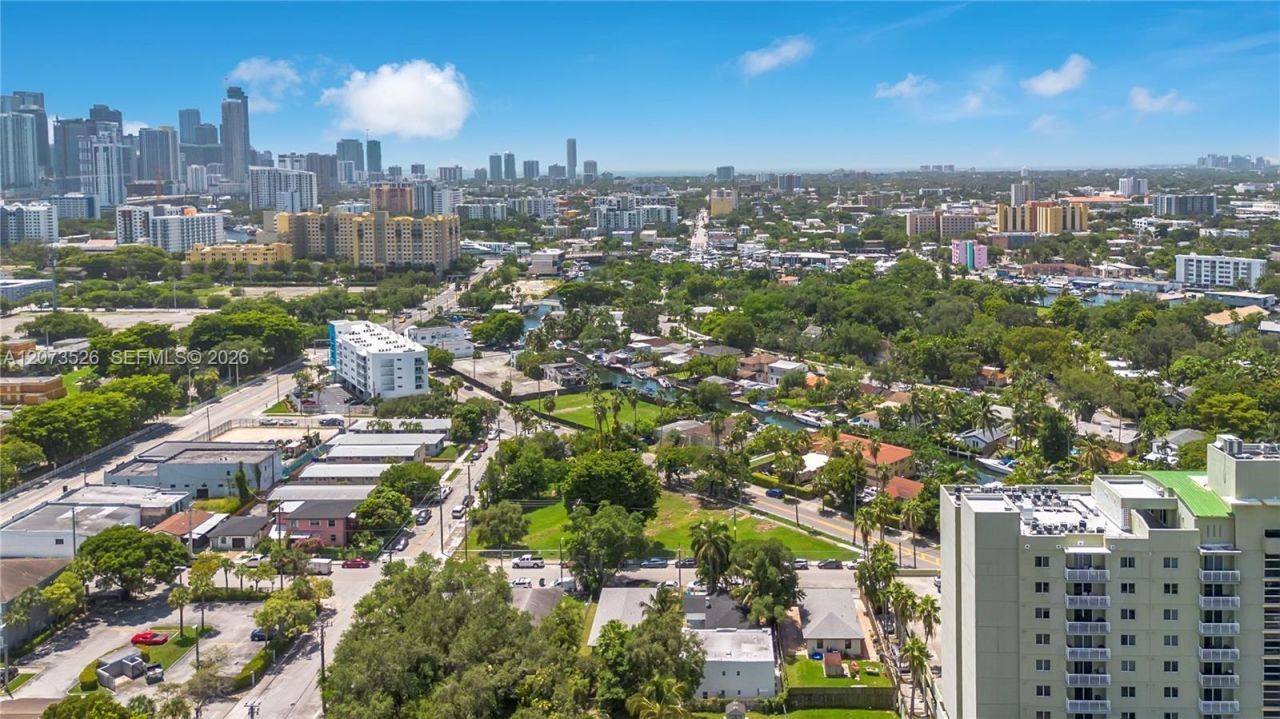 769 NW 10th St , Unit 4, Miami, FL 33136 Photo