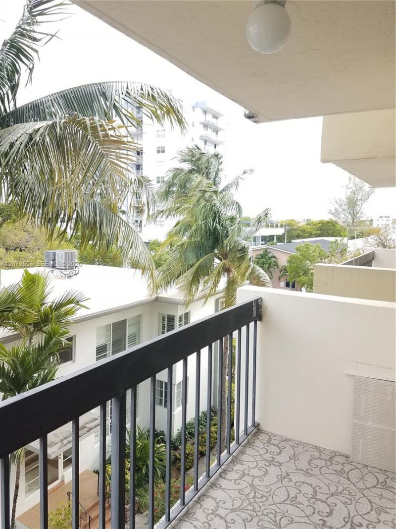 6937 Bay Dr , Unit 410, Miami Beach, FL 33141 Photo