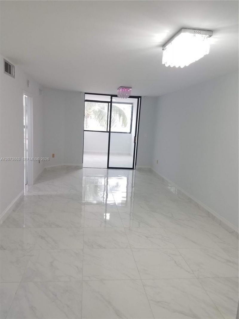 6937 Bay Dr , Unit 410, Miami Beach, FL 33141 Photo