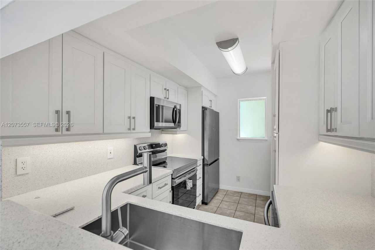 120 Jefferson Ave , Unit 12004, Miami Beach, FL 33139 Photo