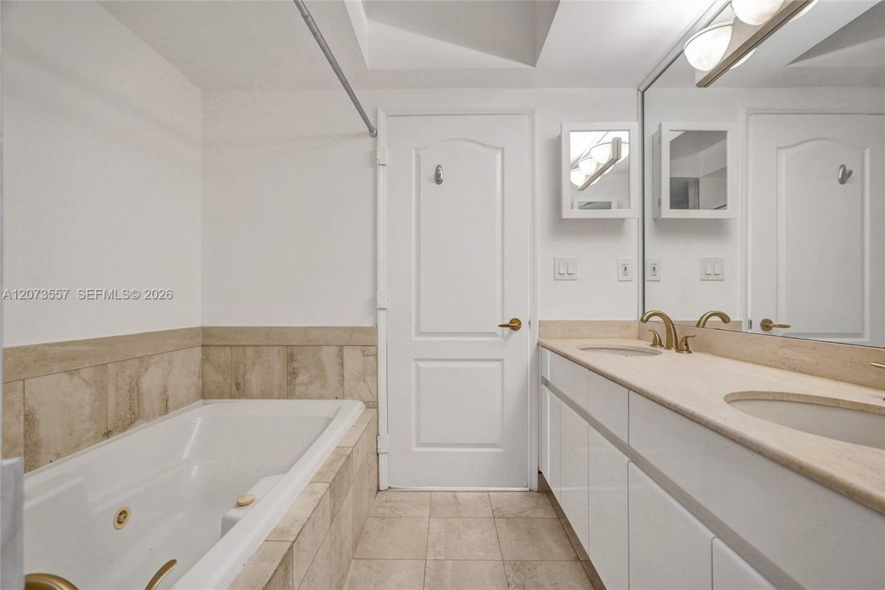 120 Jefferson Ave , Unit 12004, Miami Beach, FL 33139 Photo