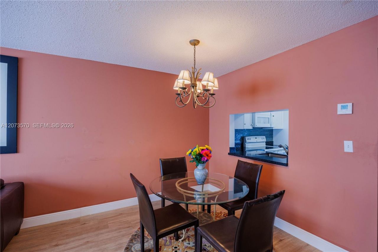 2300 Park Ln , Unit 203, Hollywood, FL 33021 Photo