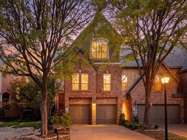 14891 Towne Lake Circle, Addison, TX 75001