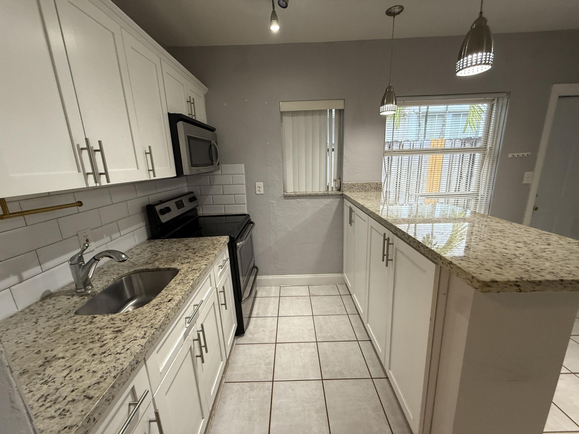 1621 NE 5th Street, Unit B, Fort Lauderdale, FL 33301 Photo