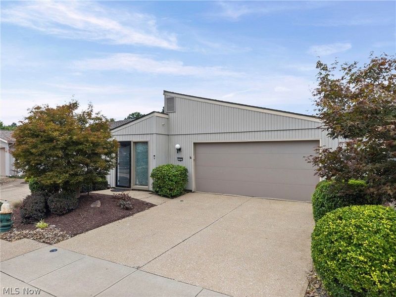 11025 Southwind Court, Strongsville, OH 44149 Photo 2