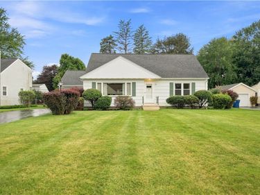 15 Austin Drive, Rochester, NY 14625