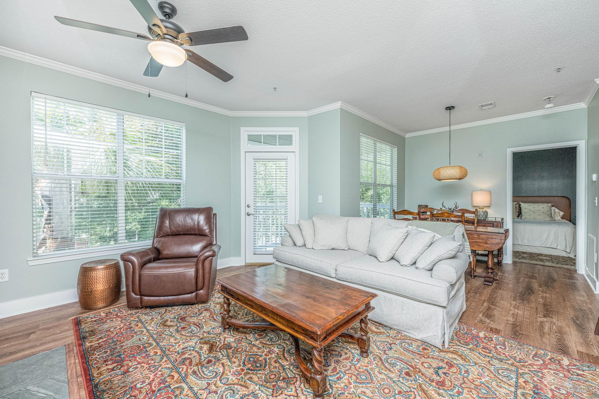 45 Sycamore Avenue Photo 17