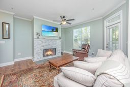 45 Sycamore Avenue photo 4