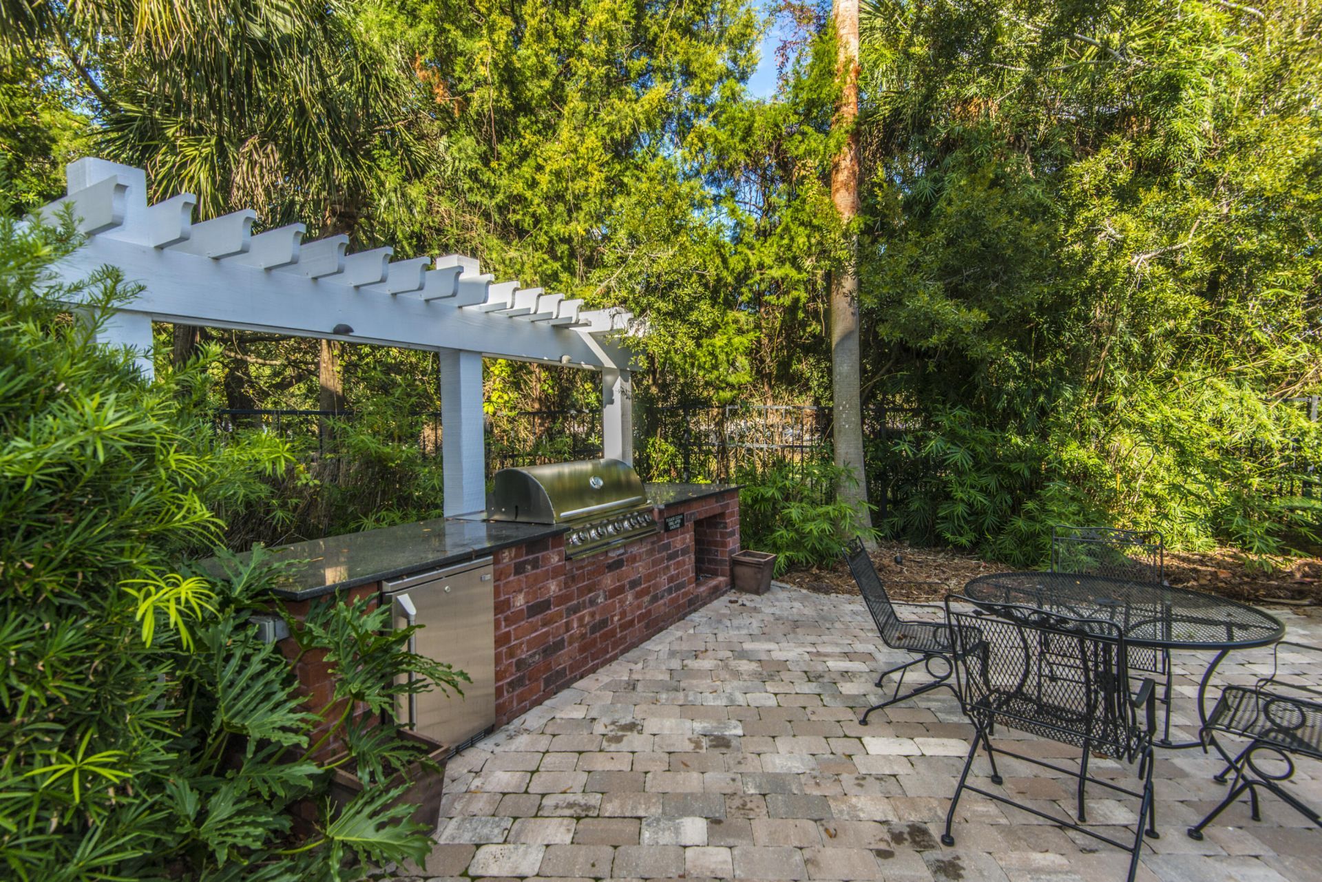 45 Sycamore Avenue Photo 44