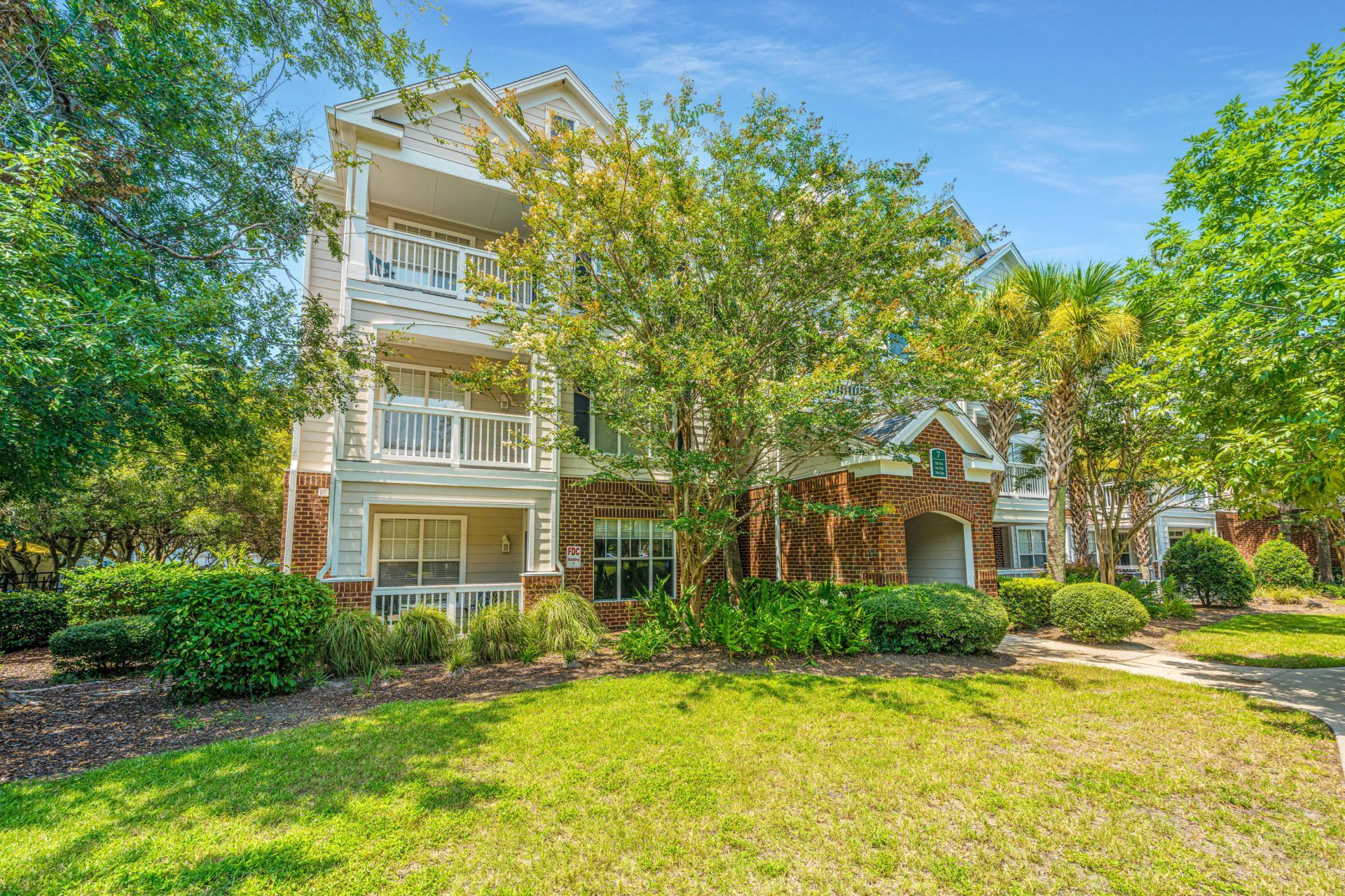 45 Sycamore Avenue Photo 49