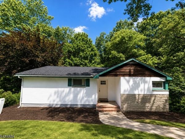 69 Cranberry Ledge Rd, Byram, NJ 07821