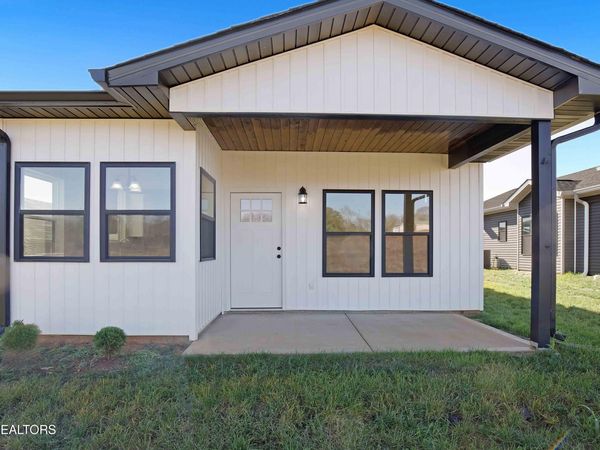 1022 Wentford Ave, Sweetwater, TN 37874