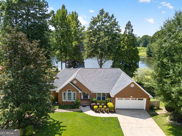 135 Southfield Drive, Newnan, GA 30265