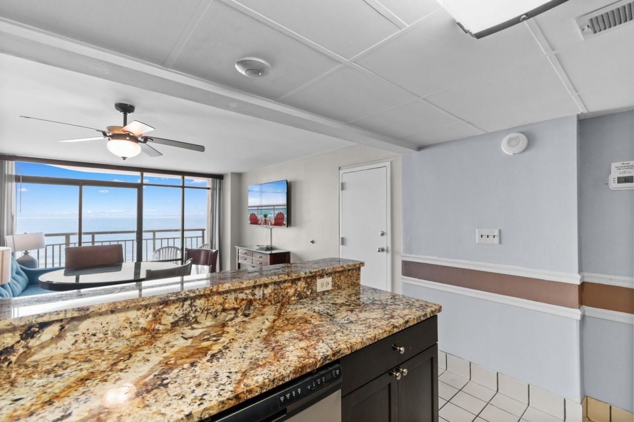 9550 Shore Dr. Photo 15