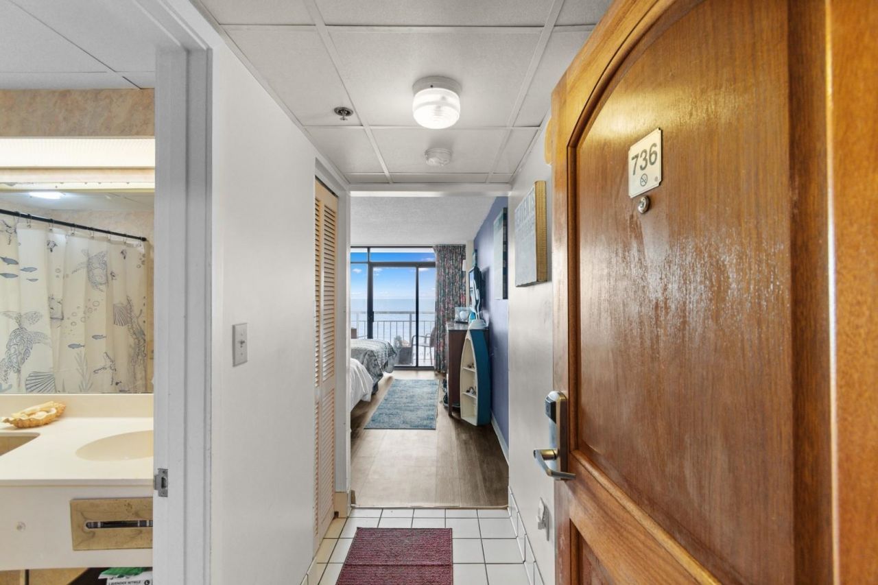 9550 Shore Dr. Photo 2