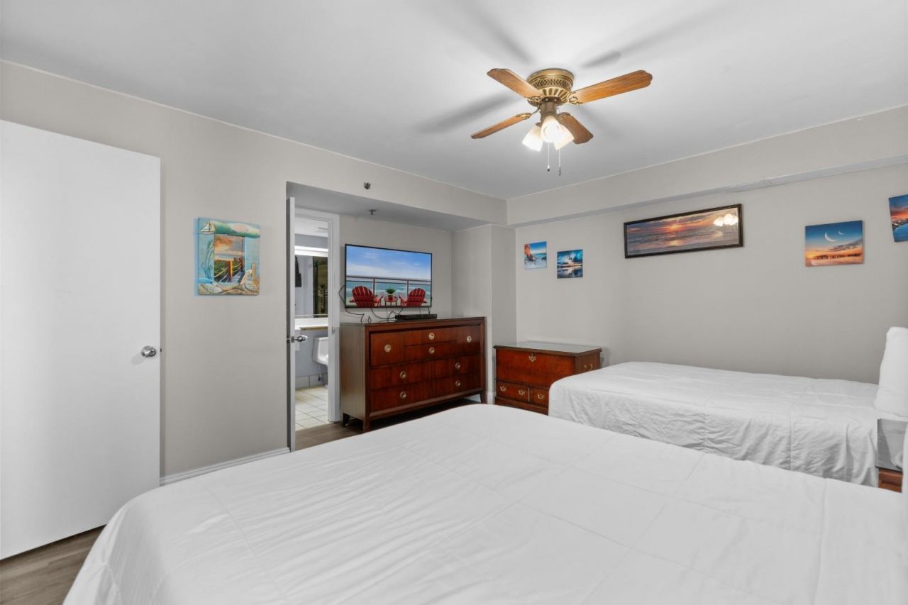 9550 Shore Dr. Photo 25