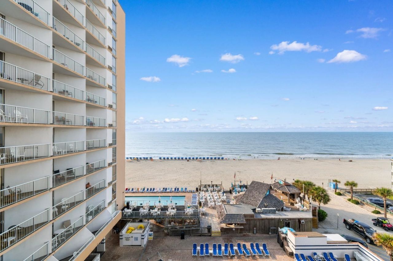 9550 Shore Dr. Photo 29