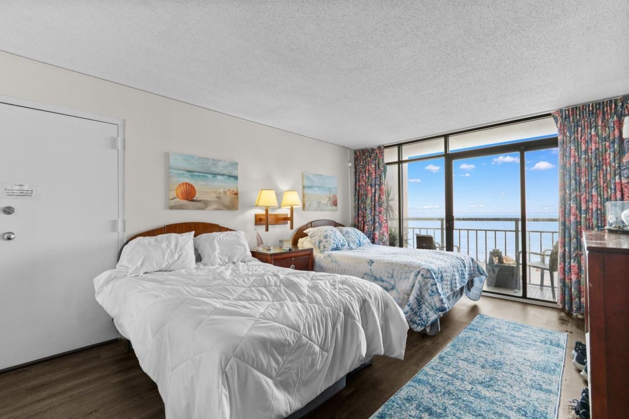 9550 Shore Dr. Photo 4