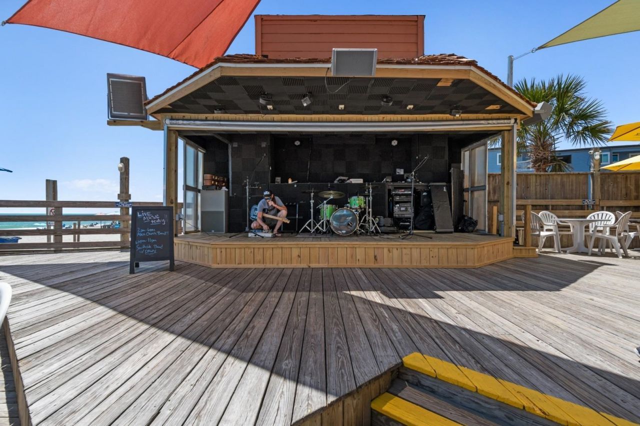 9550 Shore Dr. Photo 42