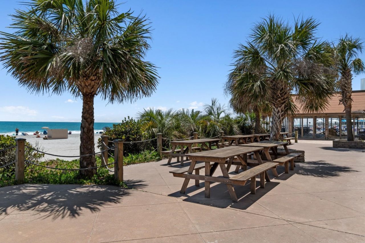 9550 Shore Dr. Photo 44